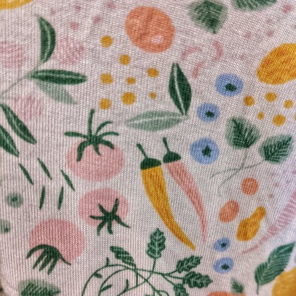 Magnetic Me Veggie Pattern With Magnetic Closures - Picture 3 of 3